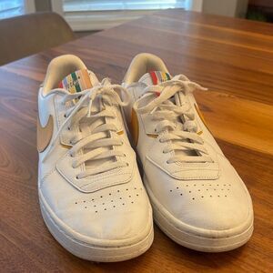 Nike Court Blanc White Yellow Athletic Low Tennis Shoes Size 9